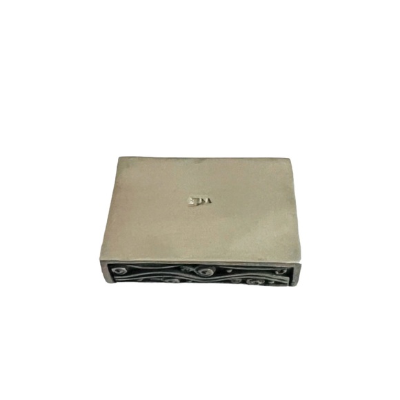 Vilmain + Klinger Picture Holder for Desk or Shelf Pewter Signed v + k EUC - Picture 9 of 13